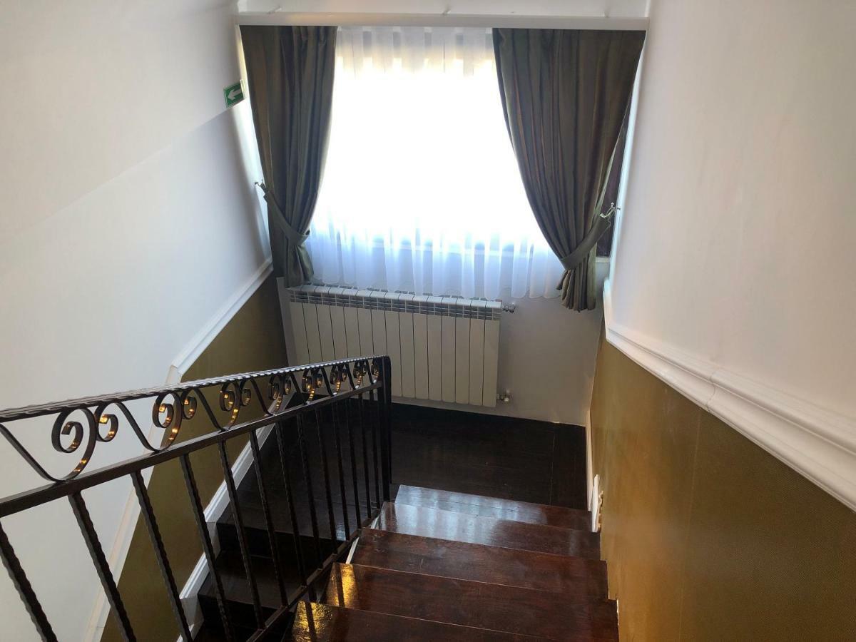Hotel Casa Mignon Oradea Exterior foto